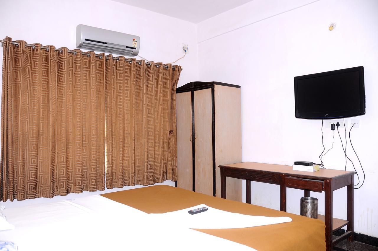 Srs Regency Hotel Anantapur Δωμάτιο φωτογραφία